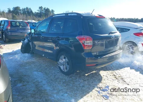 2015 Subaru Forester 2.5I Premium z USA, uszkodzony, nr VIN JF2SJADCXFH540550